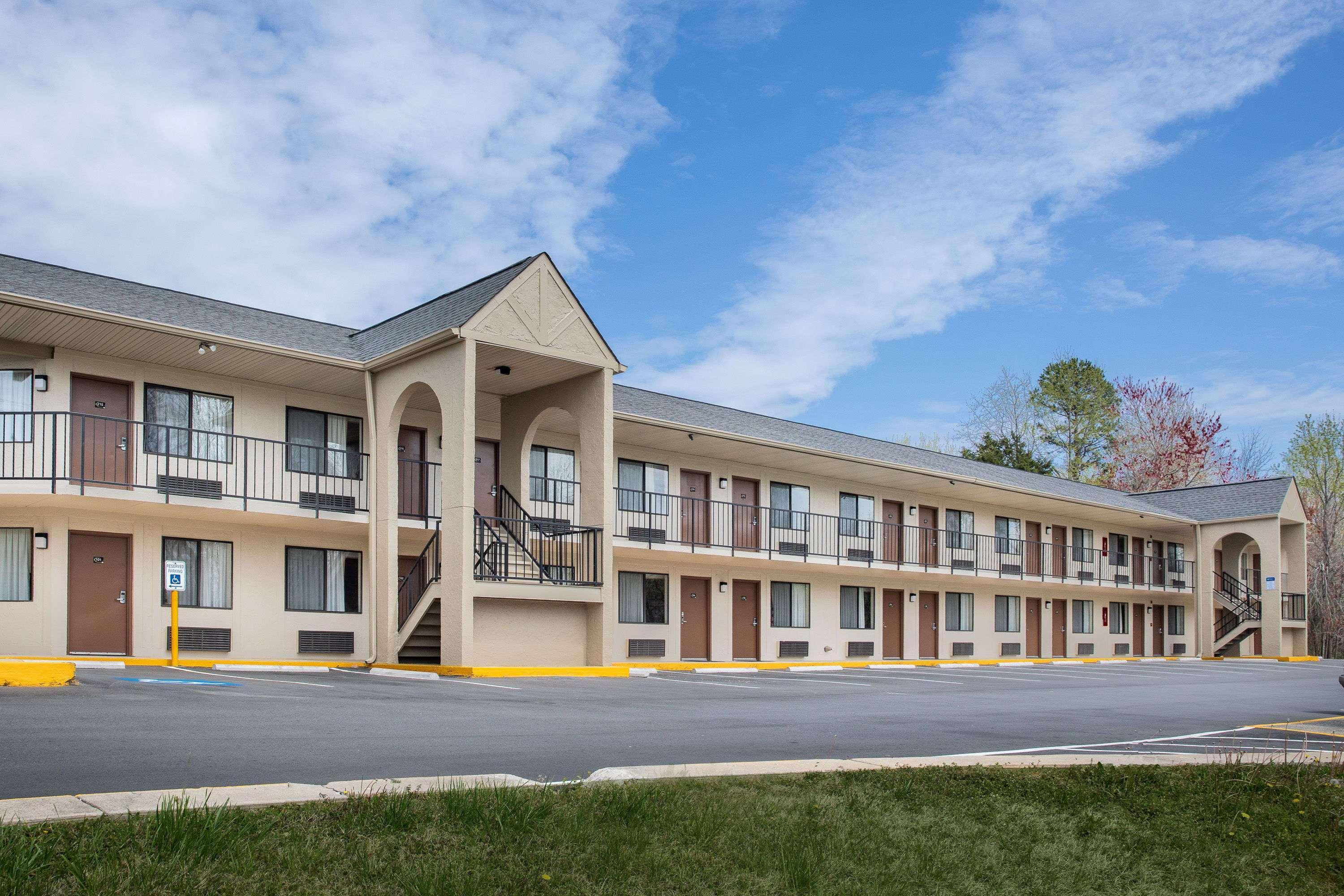 Motel Super 8 By Wyndham Burlington Nc Exteriér fotografie