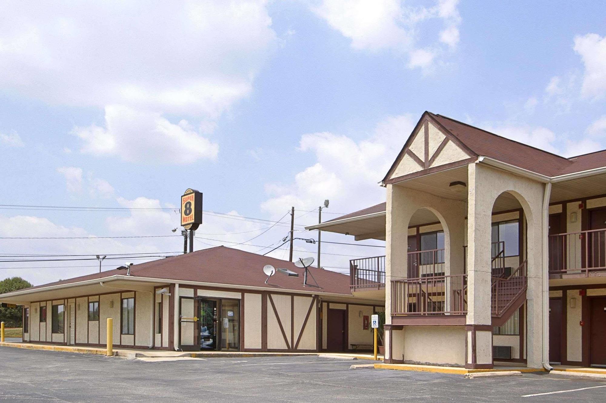 Motel Super 8 By Wyndham Burlington Nc Exteriér fotografie